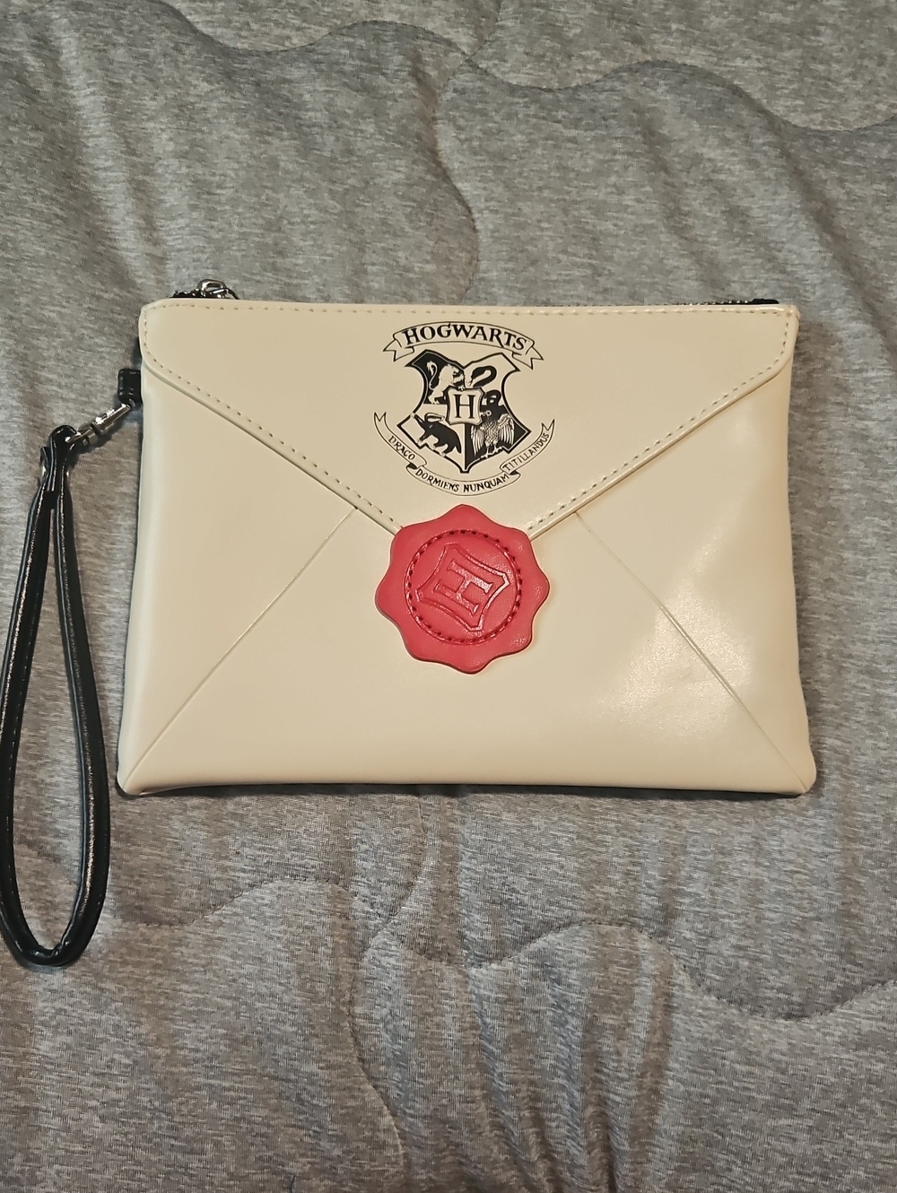 Harry Potter Cream Wristlet Clutch with Red Seal